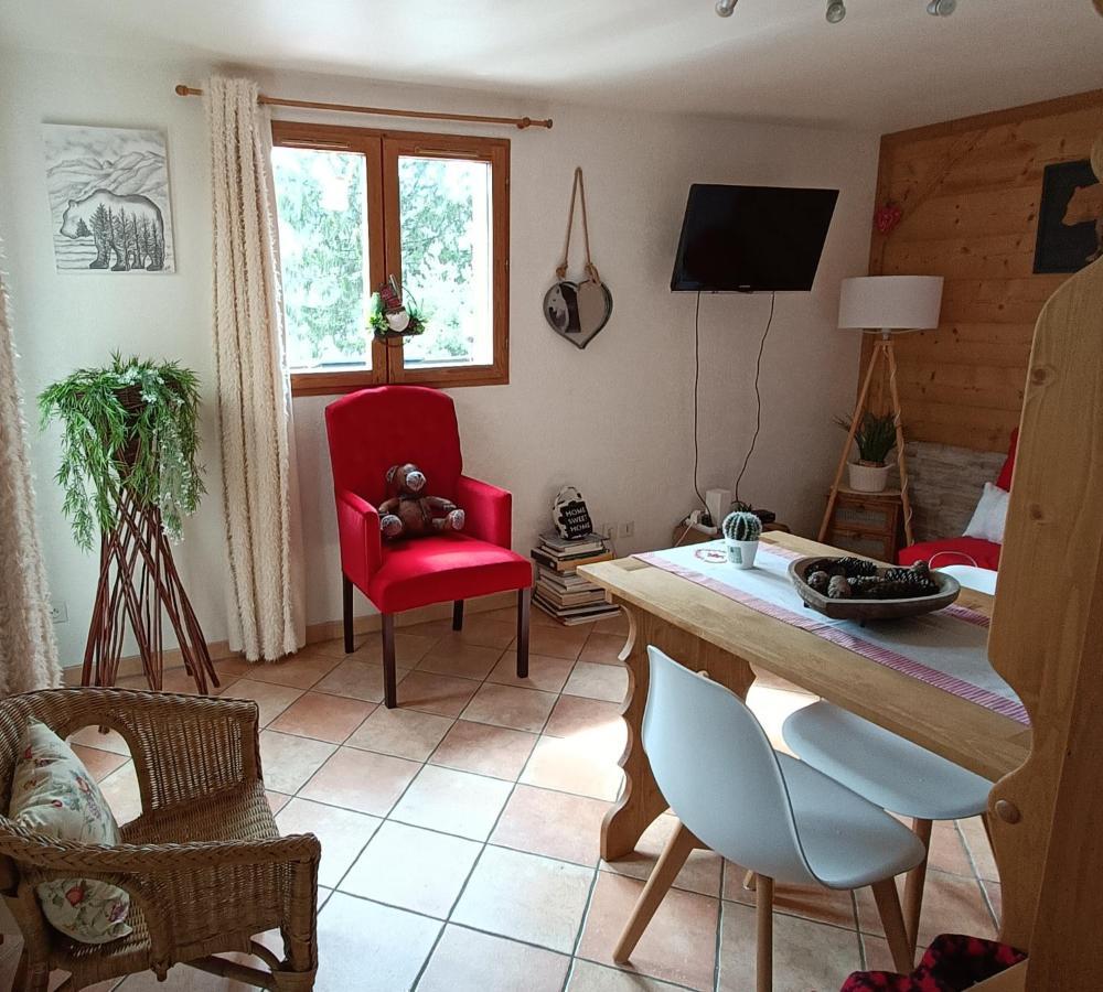 Appartement avec terrasse et parking Privé Grand-Aigueblanche Extérieur photo